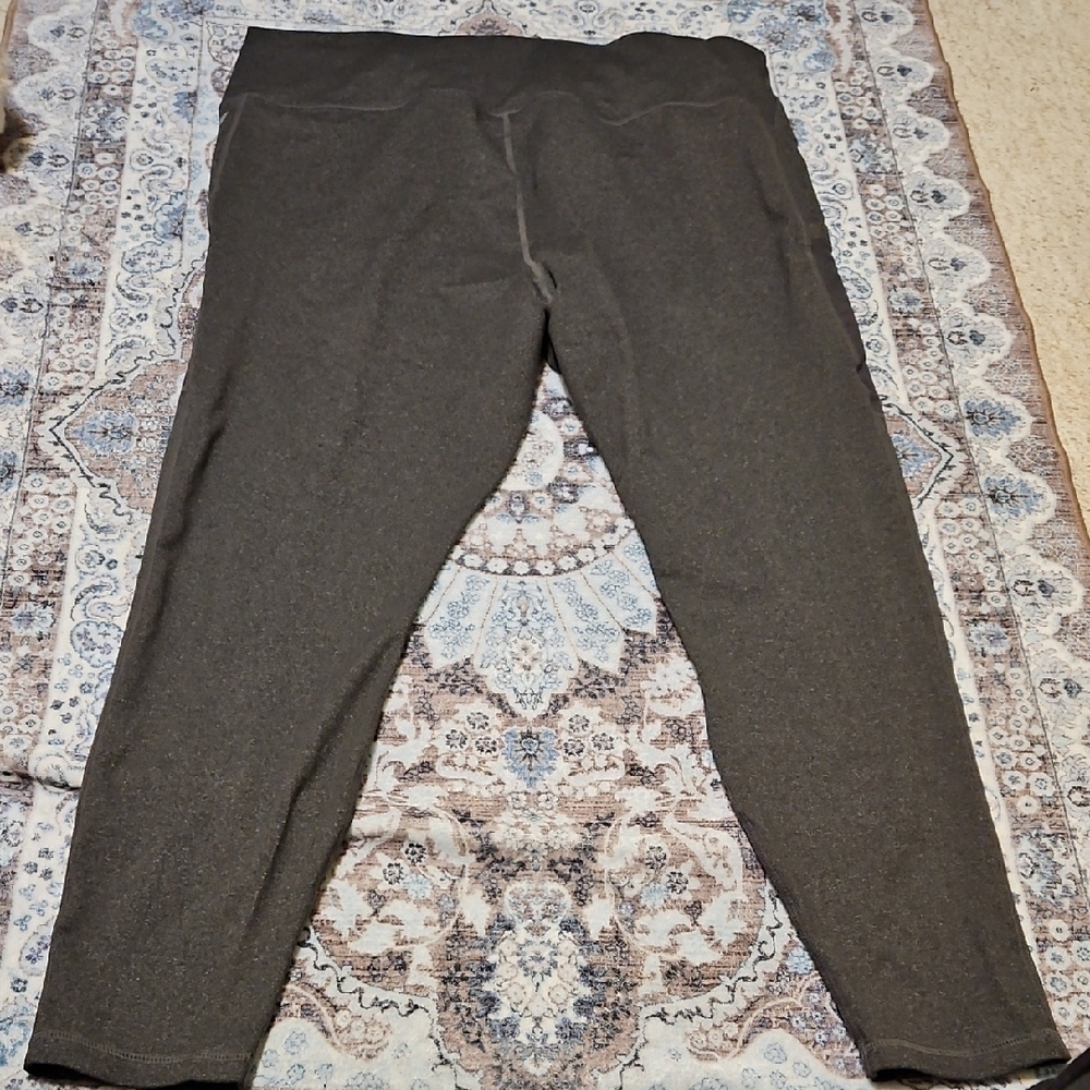 Fabletics Dark Gray High-Rise Leggings with Side Pockets - Picture 3 of 7